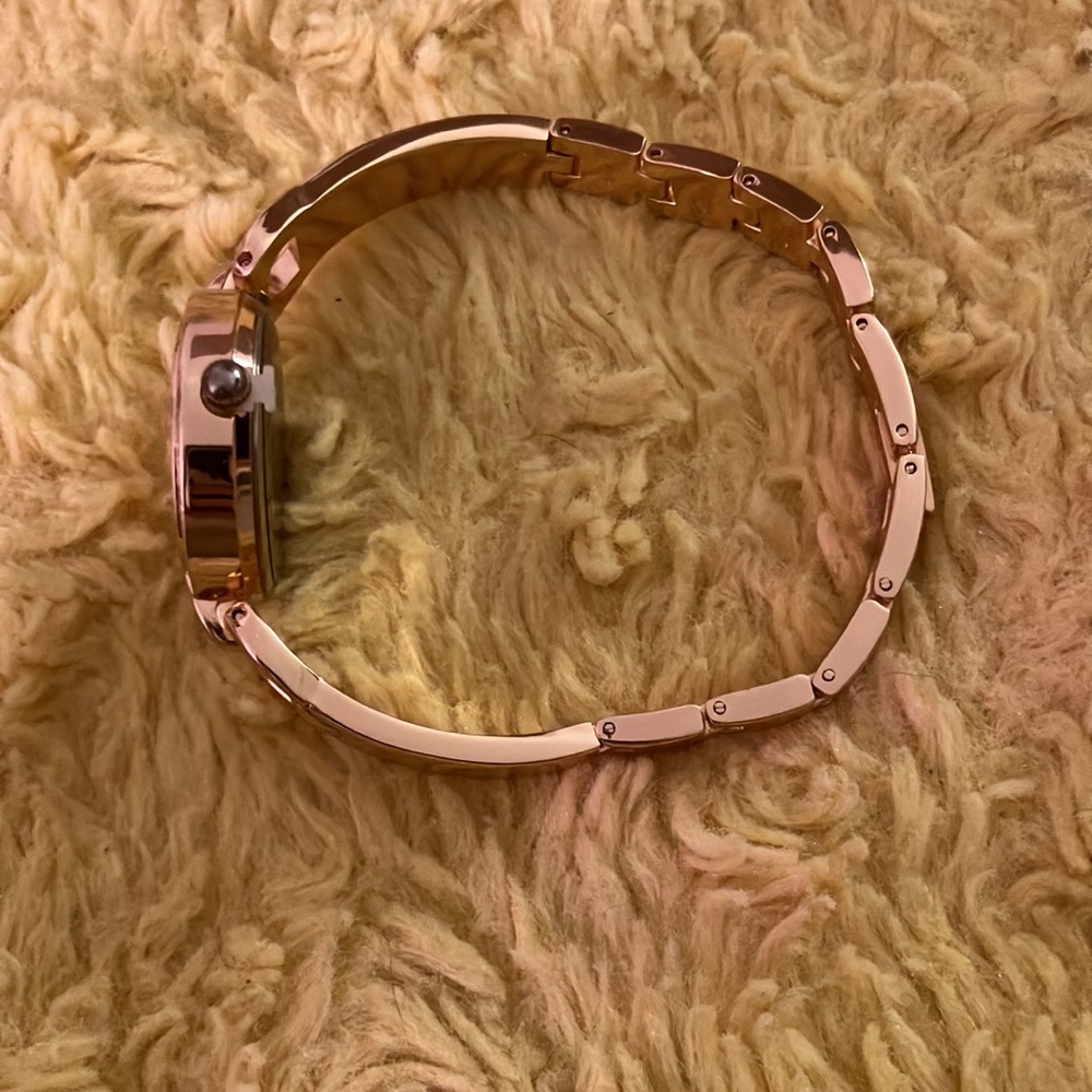 Watch - Picture 2 of 3